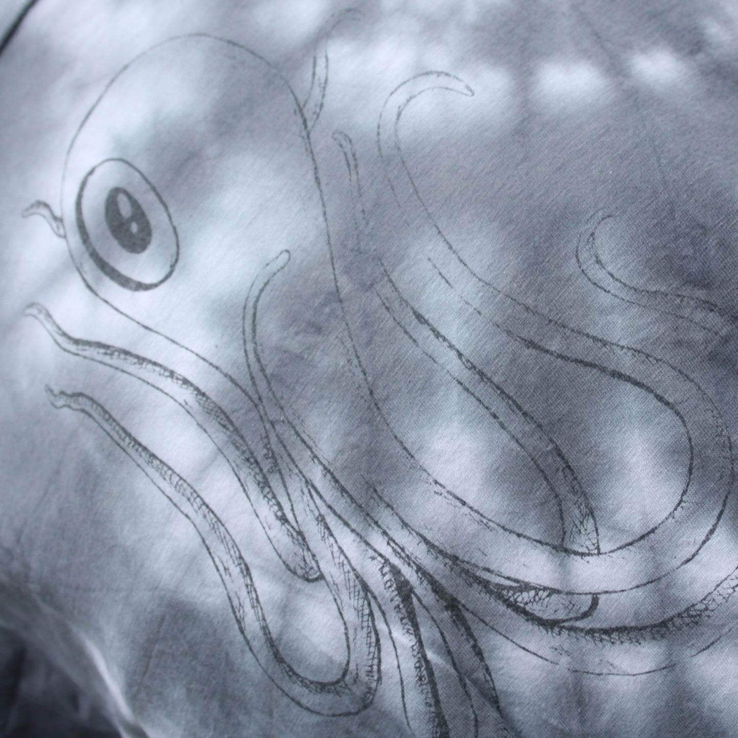 Octoclops Hand-Drawn Cephalopod Tee - Large #1 Misprint - White/Black Tie-Dye | ElRat Designs