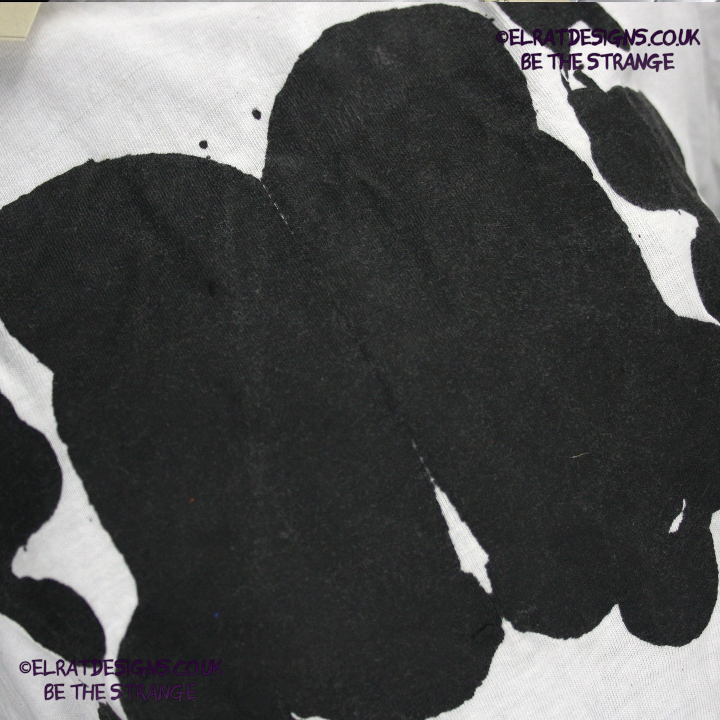 Rorschach, White cotton T-Shirt with Black ink blot - 2X Small #1 (RW B 2XS1) - ElRatDesigns - elratdesigns.co.uk