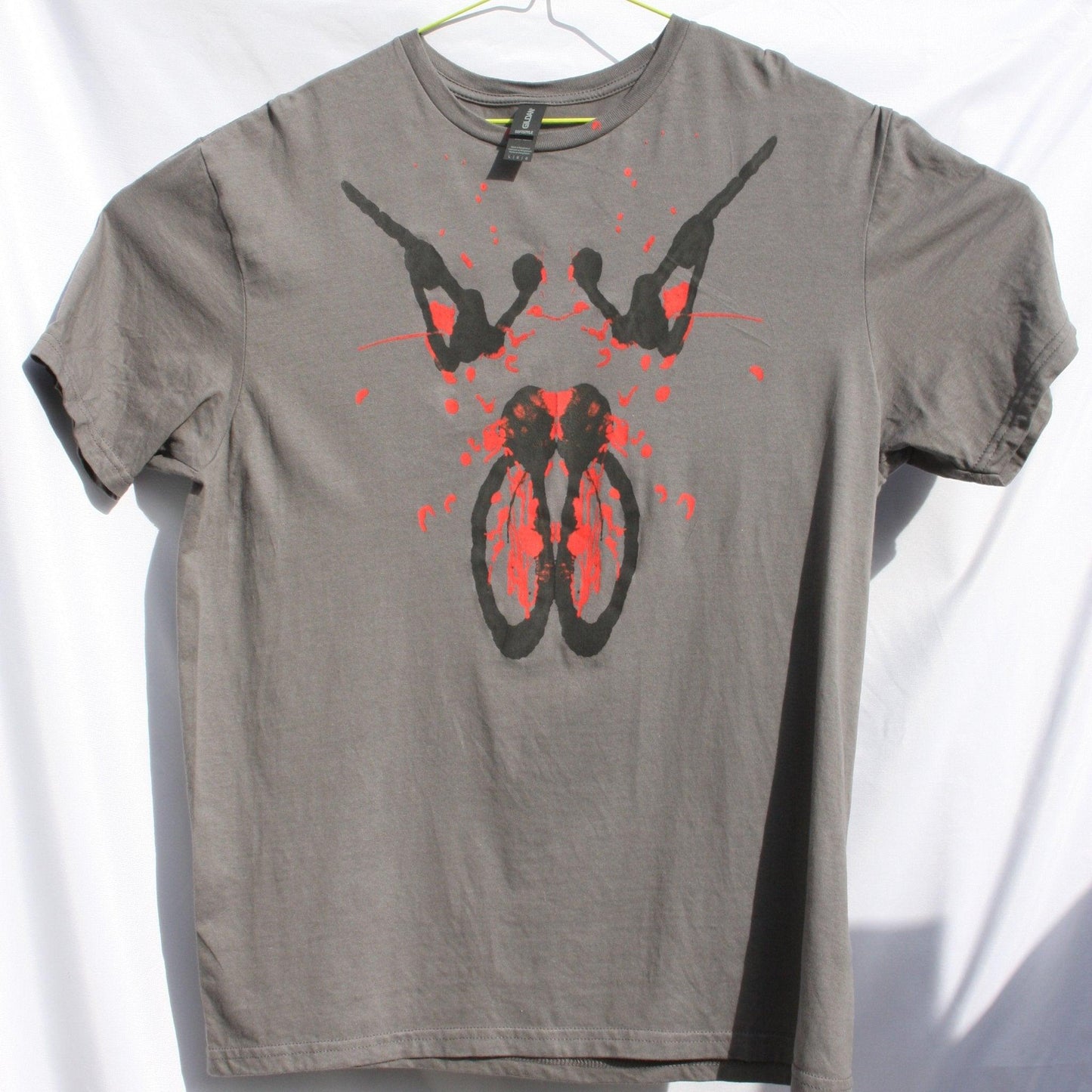 Rorschach, Charcoal cotton T-Shirt with Black & Red ink blot - Large #1 (RCH BR L1) - ElRatDesigns - T Shirt