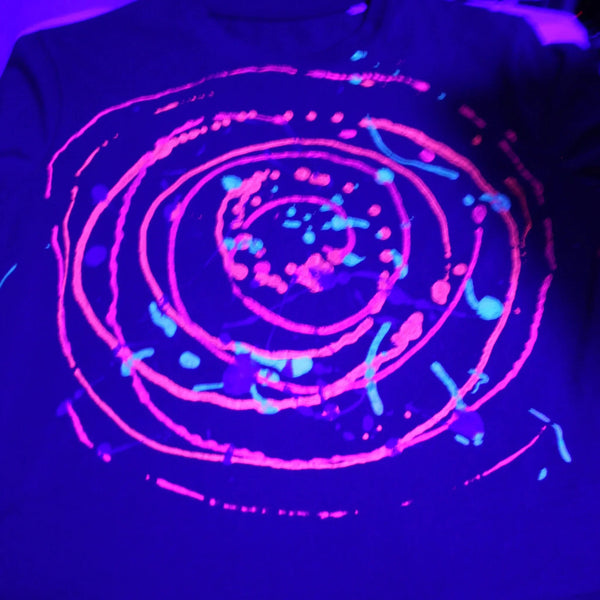 Spiral Splatter Print - Hand printed art shirt - Khaki Xtra Small MP.Kh.XS1 | ElRat Designs Under UV light