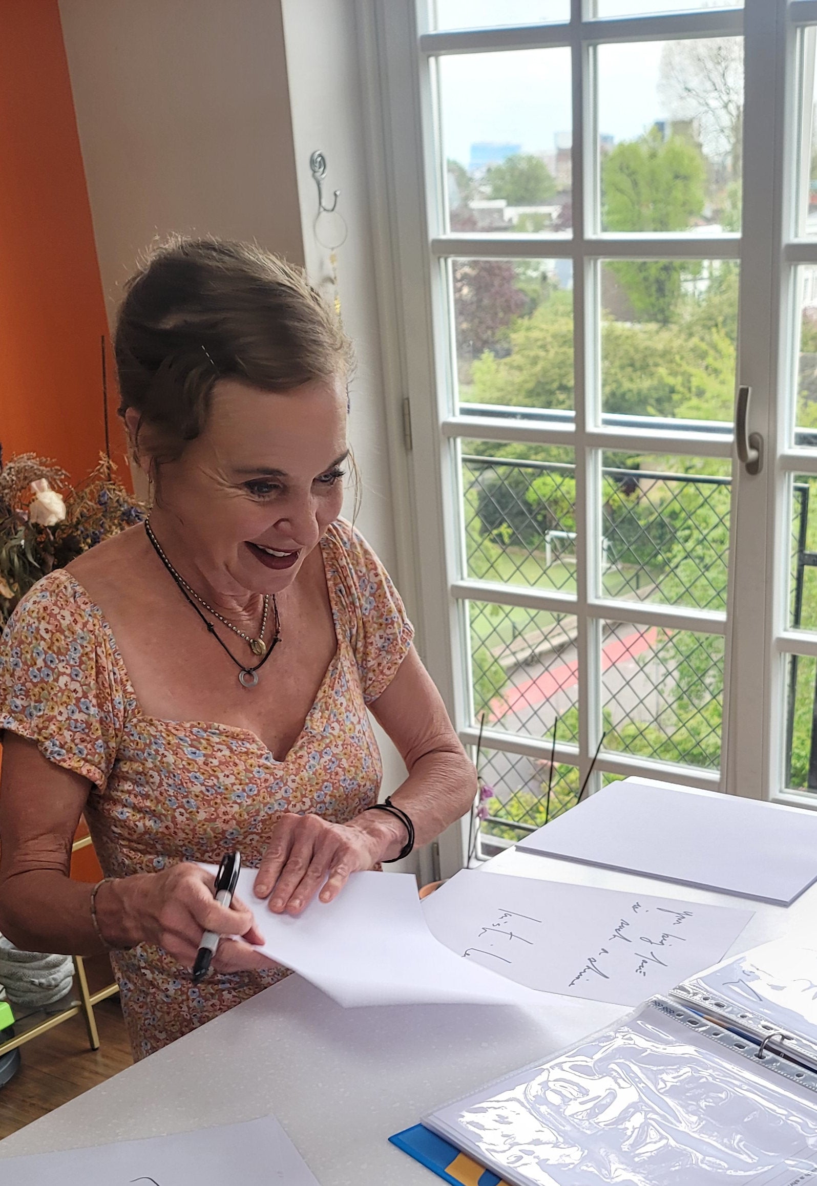 Kristin Hersh writing out lyrics for ElRat Designs