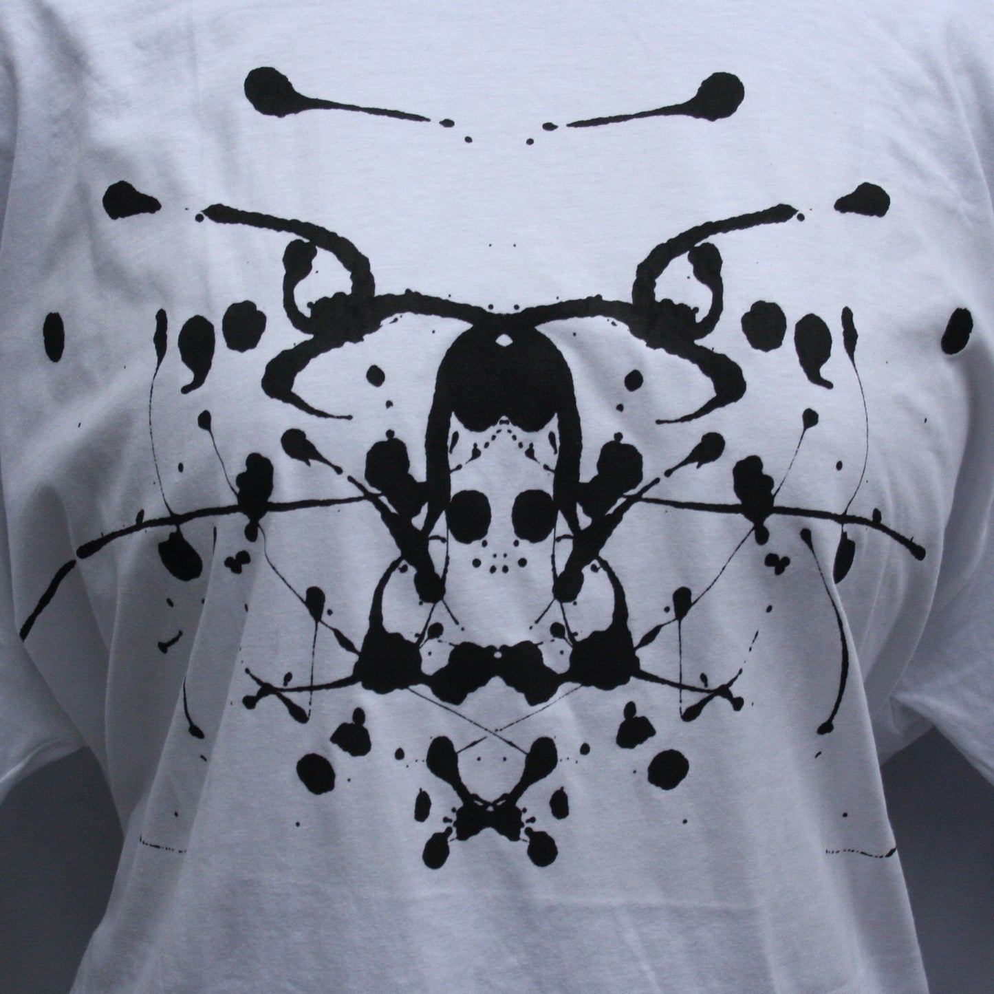 Rorschach, White cotton T-Shirt with Black ink blot - 3XL #1 (RW B 3XL1) - ElRatDesigns - T Shirt