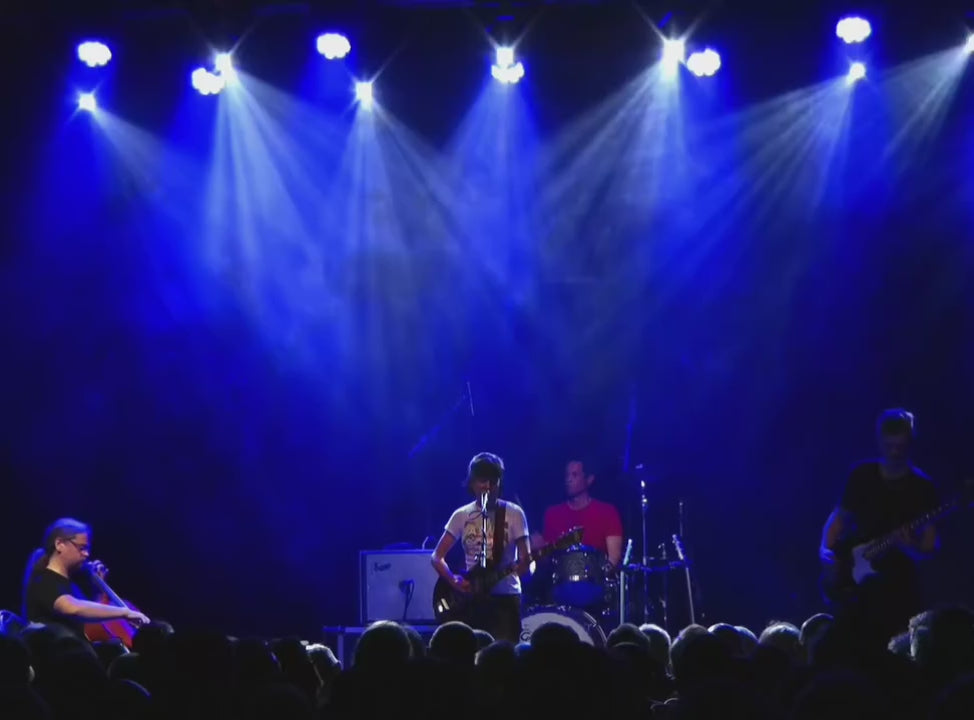 ElRat promo video. Throwing Muses 'Bywater' Flushed Edition - Original hand printed T-Shirts from @elratdesigns
Be the Strange

🎶 Throwing Muses "Bywater" live in Manchester 24th May 2025
🎥 ElRat Designs

Freddie drawings by ElRat

Unhinged Freddie clip by the amazing @10thchurchofthelivingmuse
elratdesigns.co.uk - be the strange