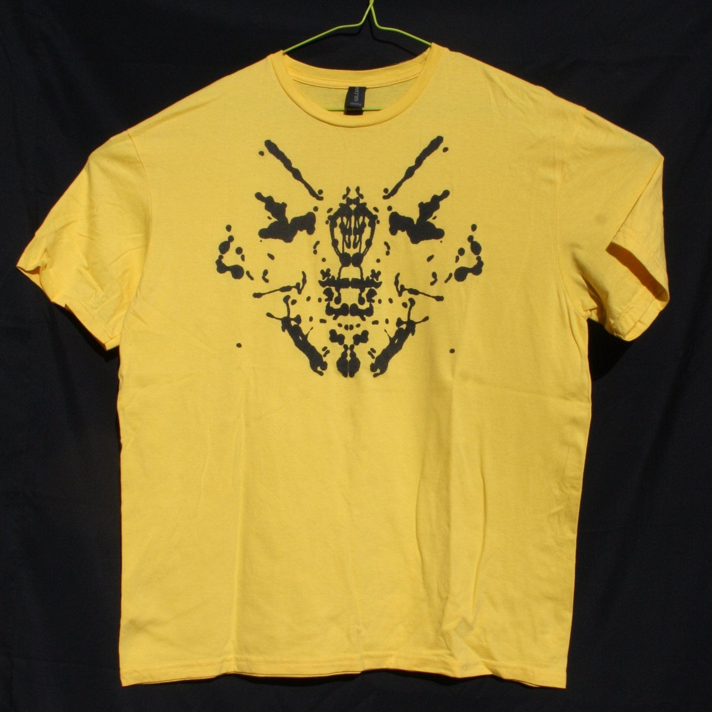 Rorschach, Yellow cotton T-Shirt with Black ink blot - L #1 (RY B L1) - ElRatDesigns - T Shirt